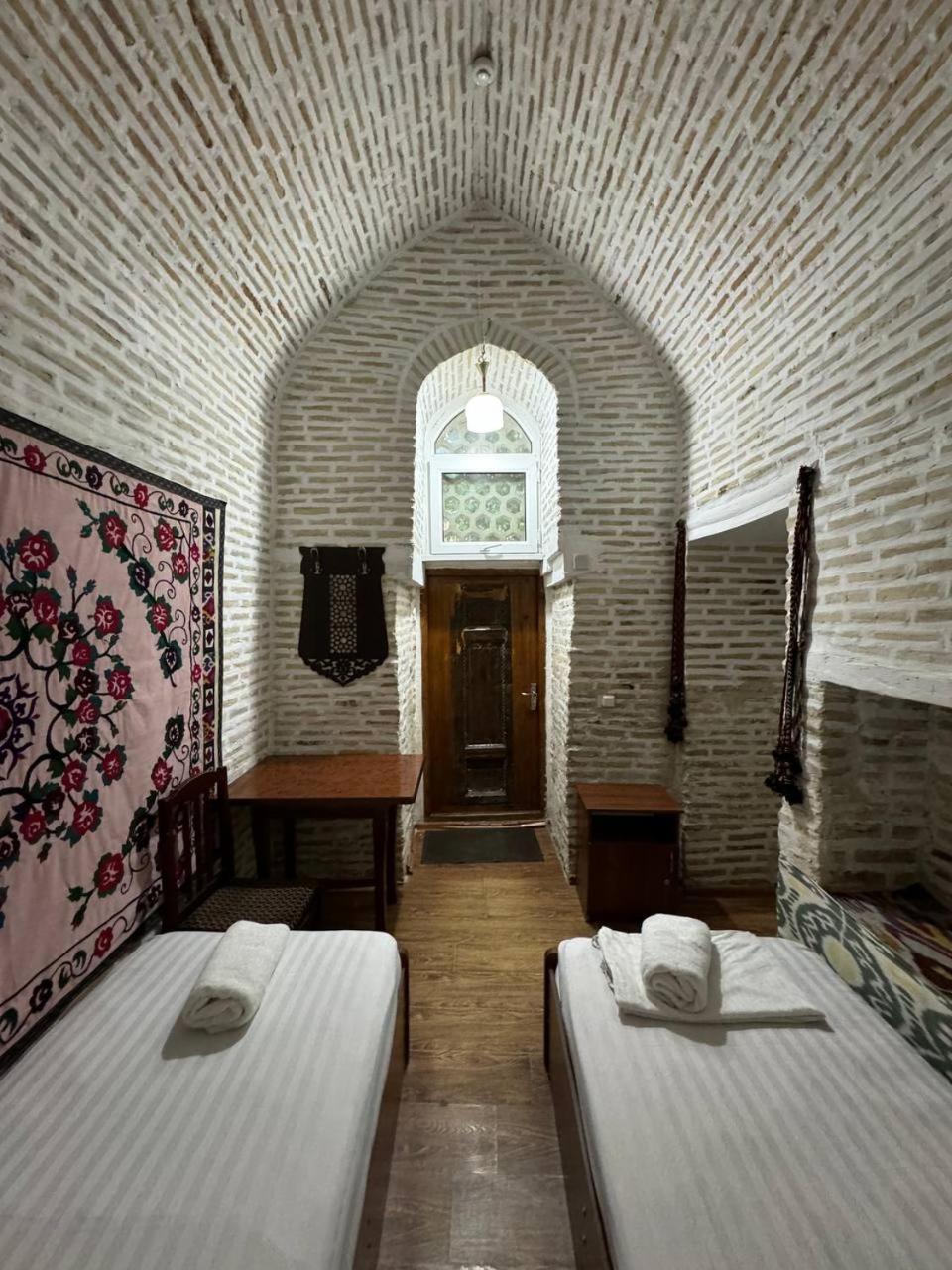 Ohun 18Th Century Caravansarai Bukhara Esterno foto