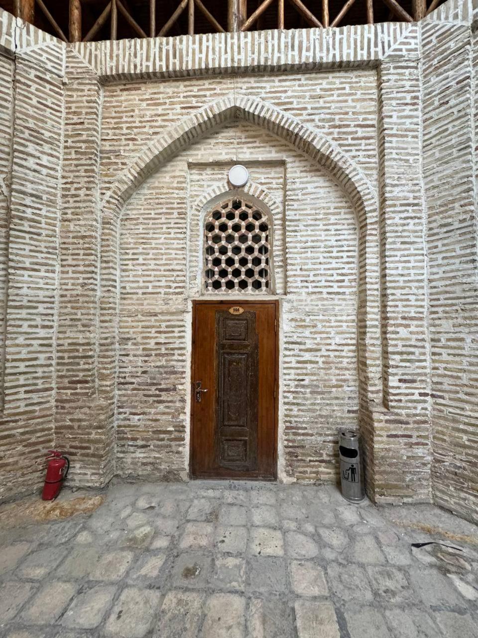 Ohun 18Th Century Caravansarai Bukhara Esterno foto