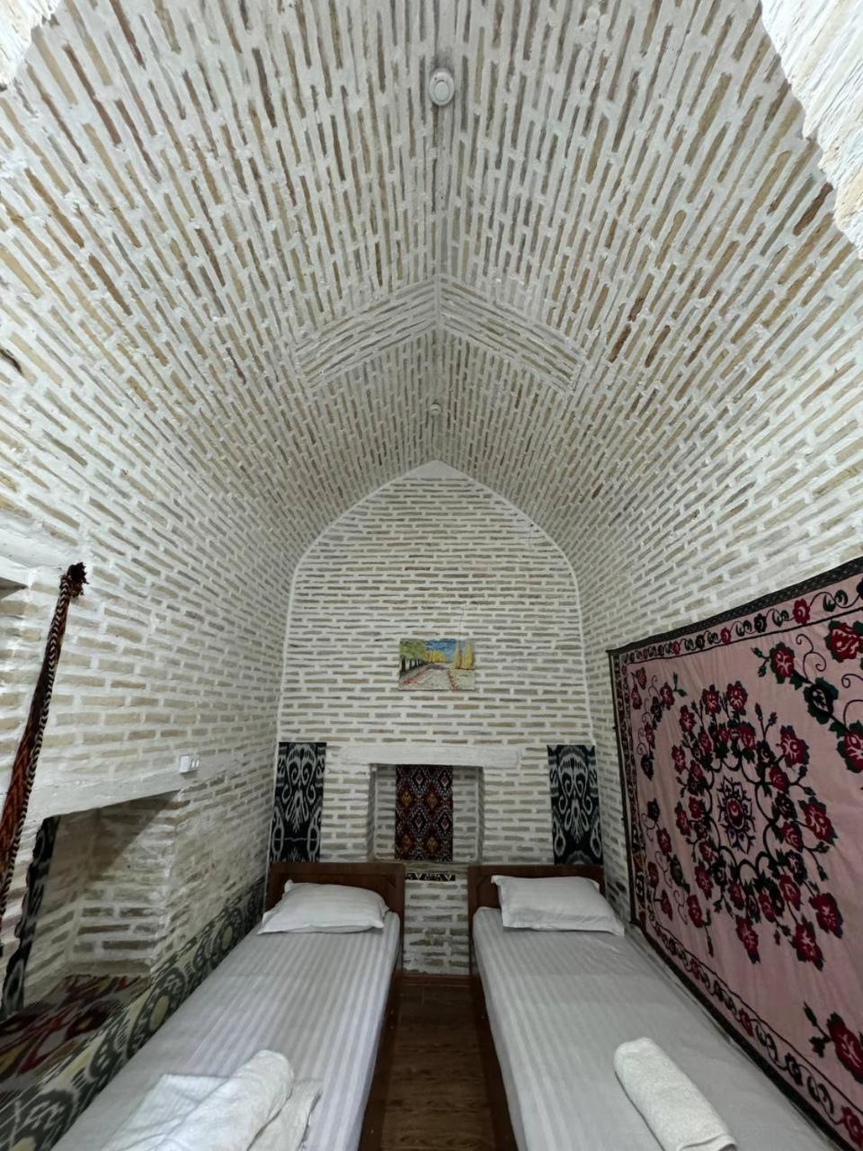Ohun 18Th Century Caravansarai Bukhara Esterno foto