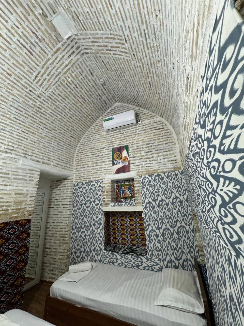 Ohun 18Th Century Caravansarai Bukhara Esterno foto